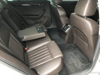 Škoda Superb Combi 4x4 Laurin & Klement DSG 2016 - 11