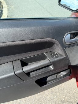 Ford Fusion 1.4 i benzín,  málo km - 11