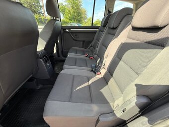 Volkswagen Touran 1.6 TDI 77 KW, 2011. - 11