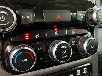 Dodge Ram 1500 5.7 V8 HEMI - 4x4 - RAM BOXY - NEBOURANÝ - 11