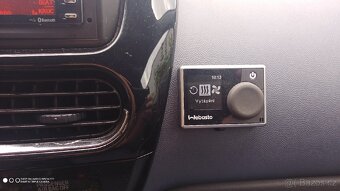 Peugeot i on EV - 11