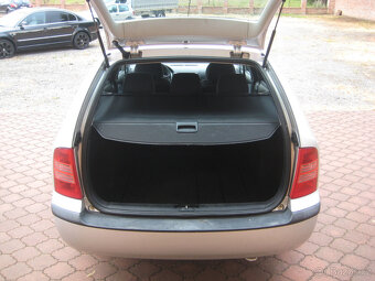 ŠKODA OCTAVIA TOUR COMBI 1.6 MPi 75 KW - 11