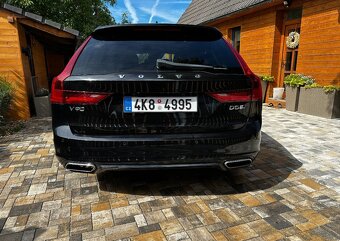 VOLVO V90 R-DESIGN D5 AWD, PANO, 173 kW, 2017 + ZIMNÍ KOLA - 11