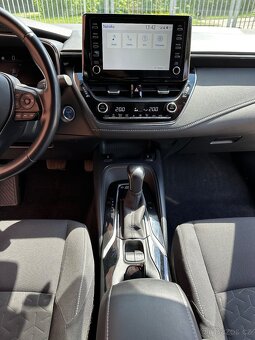 Toyota Corolla Touring Sports 1.8 Hybrid Comfort, tažné zař. - 11