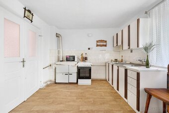Prodej zemědělské usedlosti 758 m2, pozemek 4 530 m2 - 11