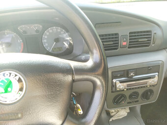 Škoda Octavia 1.6 MPi + LPG, střešní okno, tažné, rv. 1998 - 11