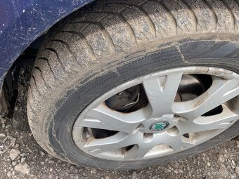 Škoda Octavia 2 před fac.vombi barva 9462- bez koroze) - 11