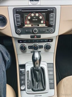 VW Passat B7 2.0d 130 kW 4motion TOP VÝBAVA - 11