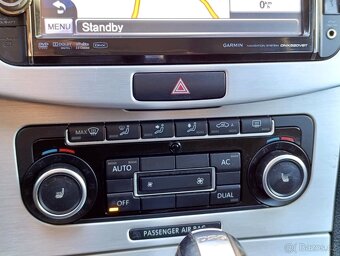 Volkswagen Passat 2.0 TDi DSG 4x4 Navi Kůže - 11
