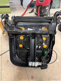 VW Passat B5, B5,5, přední sedačky - 11