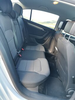 VOLKSWAGEN PASSAT B7 1.8TSI - 11