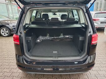 Volkswagen Touran 2.0TDI 110kW DSG Webasto ACC Full LED Qi - 11