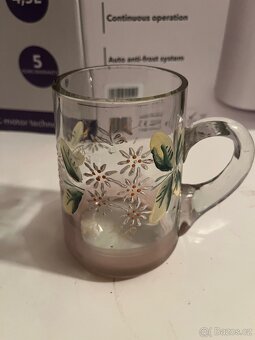 Zelene, cerne sklo a svicen - 11