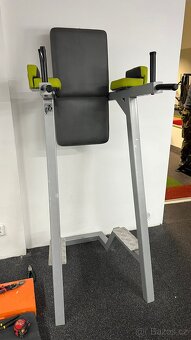 Výprodej posilovacích strojů - 11