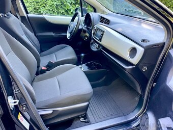 TOYOTA YARIS 1.5,rv 2012 55kW Hybrid AUTOMAT - 11