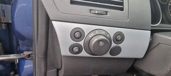 Opel Astra GTC - 11