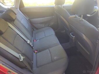 Hyundai i30 CW 1.6Crdi combi 66kw //nová TK//super stav// - 11
