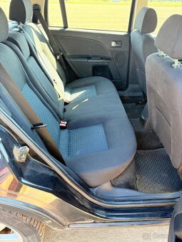 Ford Mondeo 2.0  teči - 11