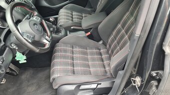 VOLKSWAGEN GOLF 6 GTI - 2,0TSi 155kW - Manuál. - 11