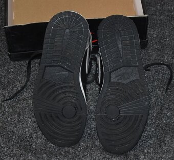 NIKE AIR Jordan 1 Retro High, velikost EU 40, jako nové - 11