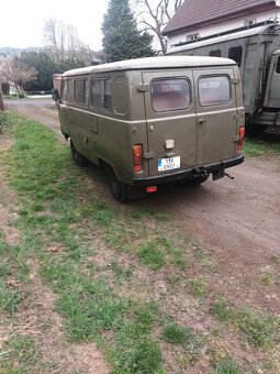 UAZ 452 - 11