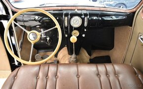 1937 Lincoln Zephyr V12 - 11