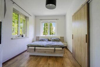 Rodinný dům s dvougaráží, vhodné jako dvougenerační bydlení, - 11