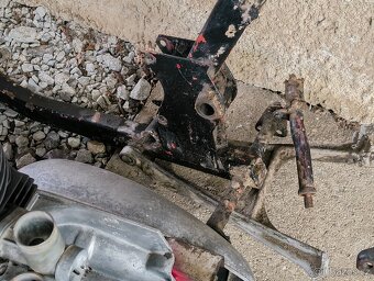 Kostra a díly Jawa Sport 250 590 sedí čísla 1969 ne 350 361 - 11