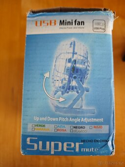 Mini stolní ventilátor USB - 11