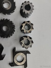 Válcové frézy a koník s hrotem - 11