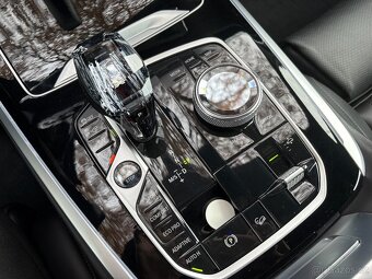 BMW X7 3.0 M50d DPH, 7MÍST, MAX VÝBAVA - 11