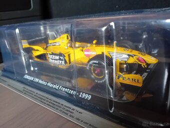 modely F1   1:24   Premium Collectibles - 11