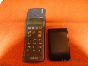 Prodám sběrateli sbírku mobil. telefonů, různé stáří a typů - 11