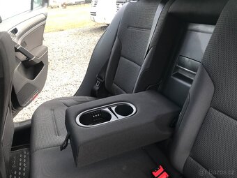 Volkswagen Golf 1.6 TDI 77 KW,2MAJ.SERV.ČR... - 11