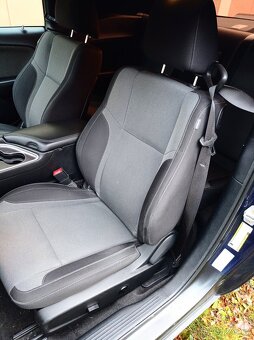 Dodge Challenger 5.7 hemi - 11