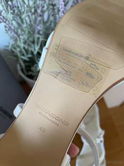 Smetanové kožené sandály na podpatku Vagabond, vel. 40 - 11