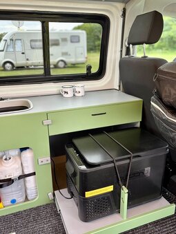 Volkswagen Transporter T6 Campervan - 11