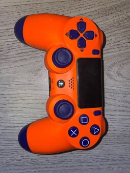 PS4 pro 1TB + 3 ovladače + ps4 kamera - 11