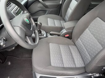 Škoda Octavia 1.6 mpi 75kw facelift hatchback - 11