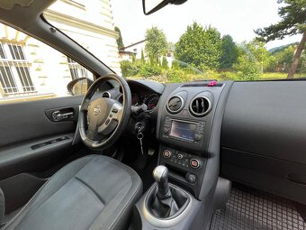 Nissan Qashqai 1,6 benzín 84 kW, naj. 111 300 km, r.v. 2010 - 11