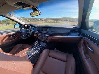 BMW 528i XDrive+Digiklima+Alu.kola+Kůže+ROZVODY - 11