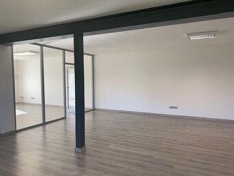 Pronájem obchodních prostor, kanceláře - 11