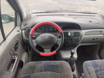 Renault Scenic 1.6i 16V - 11