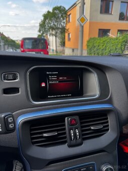 Volvo V40 D2, servis Volvo, nezávislé topení, panorama - 11