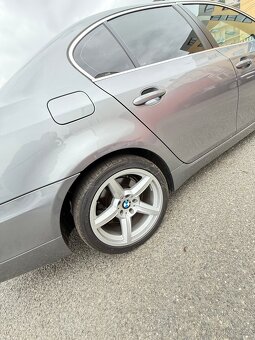 BMW Řada 5, E60 523i Ojeté, 5/2008, 234100 km 129000 Kč Serv - 11
