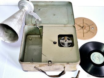 Starý dětský gramofon GBN Bing, 1930-40 - 11