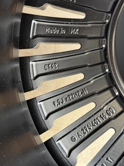 Gls R22 Mercedes 22 Zimní Pirelli 285/45 R22 r.2024 6,8mm - 11