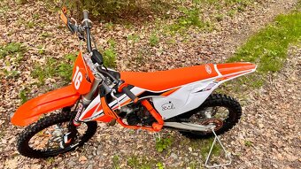 Motokrosová motorka KTM SX 85 2022 ZLEVNĚNO - 11