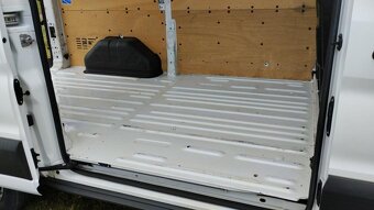 Ford Transit 2,0 77 kW - 11