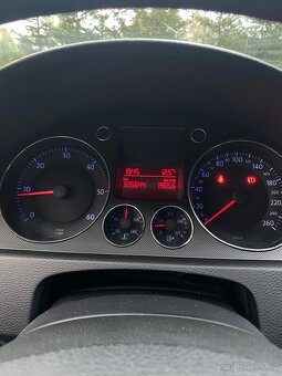 Volkswagen Passat - 11